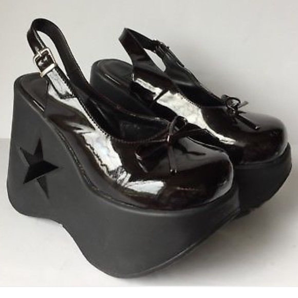 hot topic platform shoes